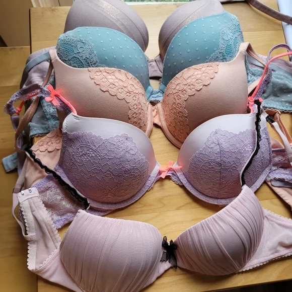VS 32C bra bundle - Picture 2 of 9